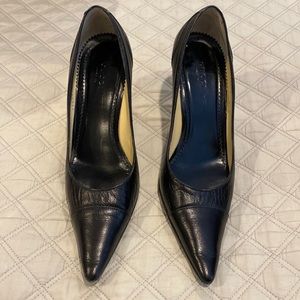 Gucci black leather heels, lightly worn, size 8